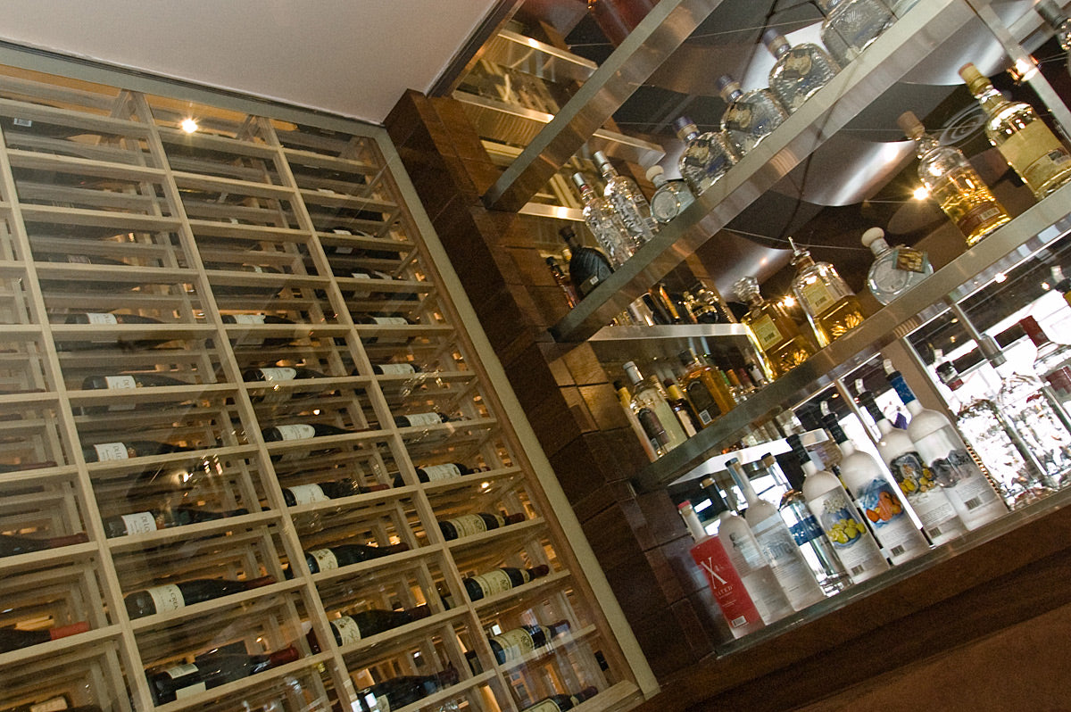 Idea Gallery - Restaurant Wine Displays