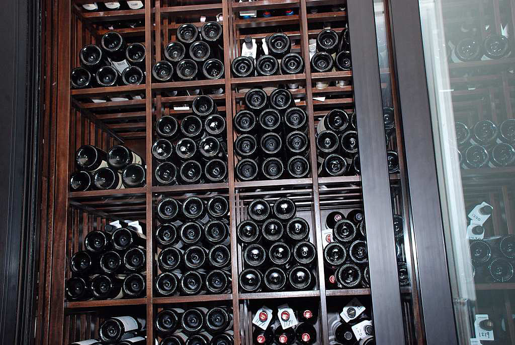 Idea Gallery - Restaurant Wine Displays