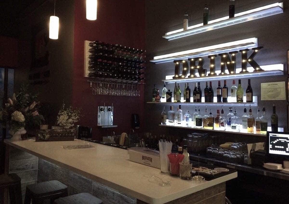 Idea Gallery - Restaurant Wine Displays
