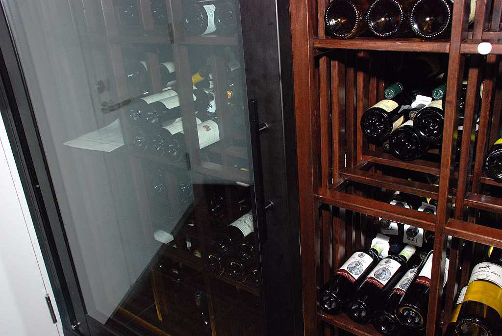 Idea Gallery - Restaurant Wine Displays