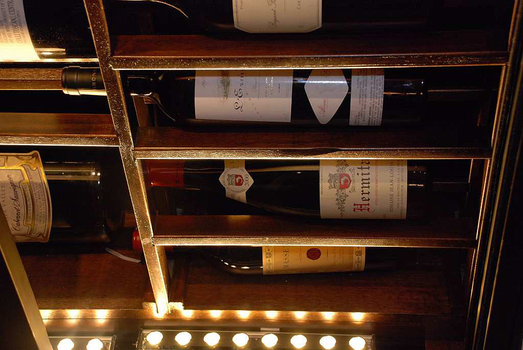 Idea Gallery - Restaurant Wine Displays